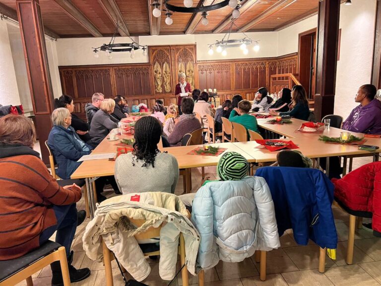 Adventsfeier im Café Globus